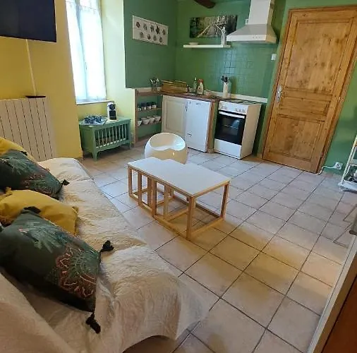 Le Petit Cocon Апартаменты *